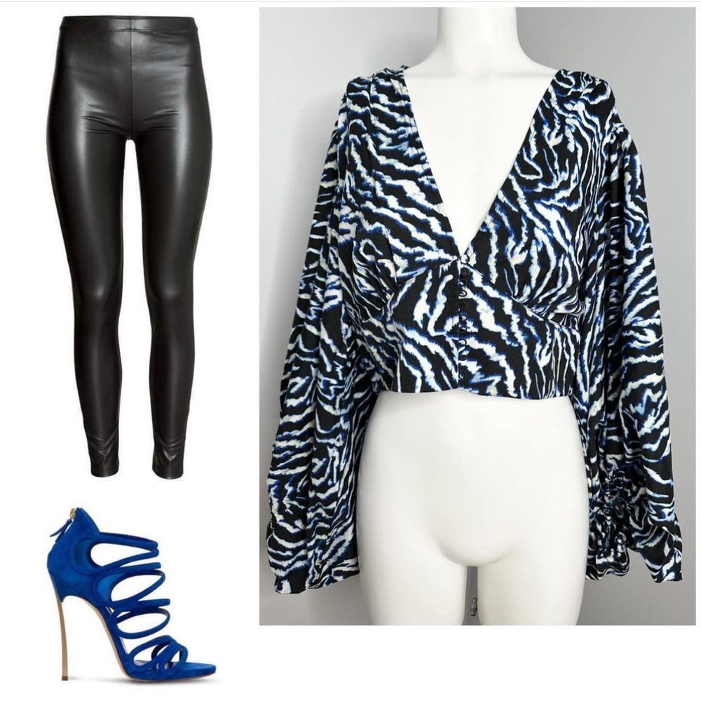 ANIMAL PRINT CROP TOP
